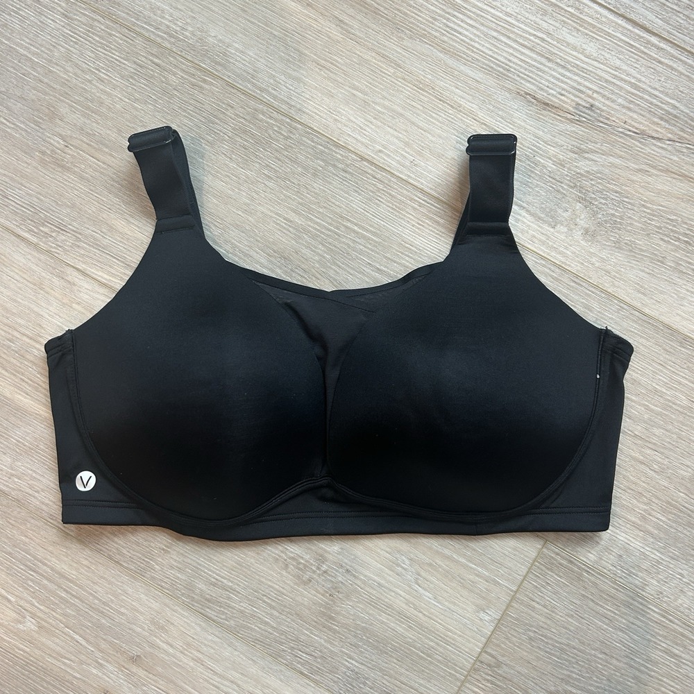 Livi Active 38DDD Sports Bra Black No Wire Back Closure Stretch Lane Bryant